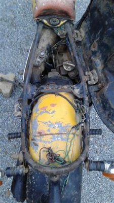 ขาย Dt100 เล่มพร้อมชุดโอนภาษีขาดเครื่องดีคันสตาร์ทคันเกียร์ไม่เชื่อมโครงไม่ดามเหมาะสำหรับนักปั้น