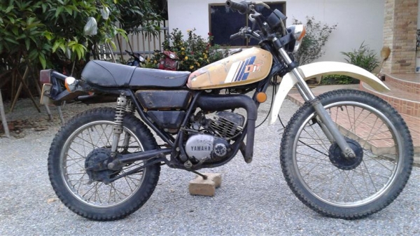 ขาย Dt100 เล่มพร้อมชุดโอนภาษีขาดเครื่องดีคันสตาร์ทคันเกียร์ไม่เชื่อมโครงไม่ดามเหมาะสำหรับนักปั้น