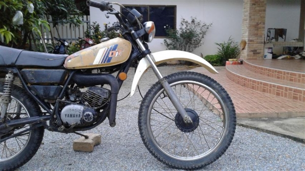 ขาย Dt100 เล่มพร้อมชุดโอนภาษีขาดเครื่องดีคันสตาร์ทคันเกียร์ไม่เชื่อมโครงไม่ดามเหมาะสำหรับนักปั้น