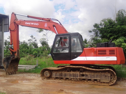 ขาย DAEWOO 220LC รถสวยราคาถูกเอกสารเล่มทะเบียน!!!!