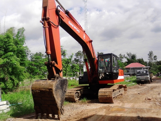 ขาย DAEWOO 220LC รถสวยราคาถูกพร้อมเล่มทะเบียน !!!!!!!!!