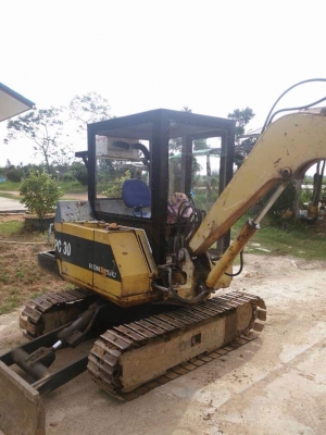 Komatsu pc 30 รุ่นหนึ่ง Komatsu pc 30 รุ่นหนึ่ง
