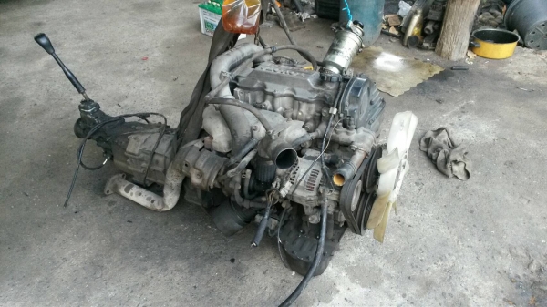 ขายเครื่องโตโยต้า 2c เทอร์โบ พร้อมเกียร์ 5 เกียร์