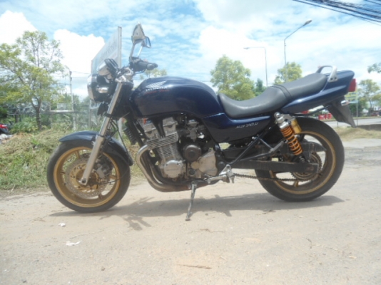 ขาย cb750 f2n ปี96สรรพสามิตรแท้ราคา69500 สนใจ094-2919194 ราคาต่อรองได้ครับ