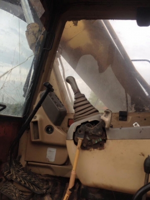 ขายรถแบคโฮ CAT 320 B เครื่องดี ปั๊มดี กล่องจอครบ ไฟฟ้ามี เอวแน่น ช่วงล่างเต็มใช้งานได้ดี เอกสารชุดแจ้งจำหน่าย ขายรถแบคโฮ CAT 320 B เครื่องดี ปั๊มดี กล่องจอครบ ไฟฟ้ามี เอวแน่น ช่วงล่างเต็มใช้งานได้ดี เอกสารชุดแจ้งจำหน่าย