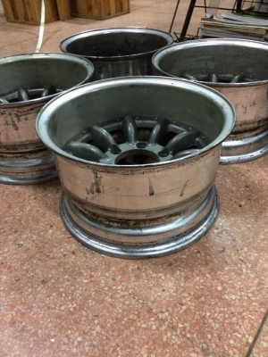 ขายล้อกล้วยแท้ 6 รู 139 กว้าง 8.5 นิ้ว