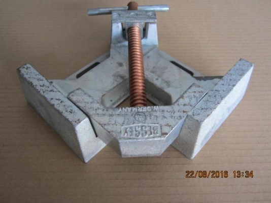 ขายปากกาเข้ามุมจับชิ้นงานเยอรมันBESSEY MADE IN W.GERMANY.