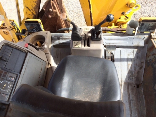 รถตักล้อยางหลังขุด JCB 3CX สภาพพร้อมใช้