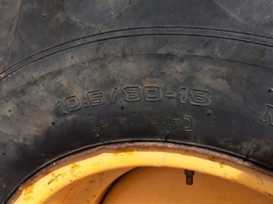 รถตักล้อยางหลังขุด JCB 3CX สภาพพร้อมใช้