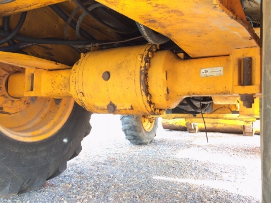 รถตักล้อยางหลังขุด JCB 3CX สภาพพร้อมใช้