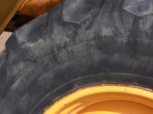รถตักล้อยางหลังขุด JCB 3CX สภาพพร้อมใช้
