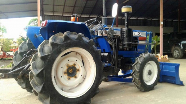 ขายรถไถ ISEKI TL2500(4WD) พร้อมใบดันและผานพรวน รถ2เพลา พวงมาลัยพาวเวอร์พร้อมใช้งาน ขายรถไถ ISEKI TL2500(4WD) พร้อมใบดันและผานพรวน รถ2เพลา พวงมาลัยพาวเวอร์พร้อมใช้งาน
