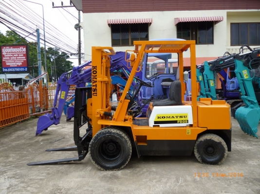 ขายรถยก 2.5 ตัน  KOMATSU FD25-10 งากระดกได้