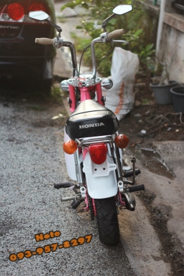 ขายด่วน ชาลี Honda Chaly ราคาพิเศษ 16,000 บาท -เครื่องเดิมแน่น เงียบๆ เดินเบานิ่งๆ -ระบบไฟติดหมด แตรดัง,ไฟเลี้ยวซ้าย-ขวา,ไฟเบรค,ไฟสูงตํ่า -แบต 6V.ใหม่แกะกล่อง มีฝาครอบแบต -สีใหม่ๆเงาๆ -เบรคหน้า-หลัง ใช้งานดีหนึบๆ -กระจกมองหลัง -กรองเปลือย -เบาะเหล็กแท้ๆ -