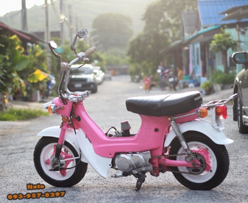 ขายด่วน ชาลี Honda Chaly ราคาพิเศษ 16,000 บาท -เครื่องเดิมแน่น เงียบๆ เดินเบานิ่งๆ -ระบบไฟติดหมด แตรดัง,ไฟเลี้ยวซ้าย-ขวา,ไฟเบรค,ไฟสูงตํ่า -แบต 6V.ใหม่แกะกล่อง มีฝาครอบแบต -สีใหม่ๆเงาๆ -เบรคหน้า-หลัง ใช้งานดีหนึบๆ -กระจกมองหลัง -กรองเปลือย -เบาะเหล็กแท้ๆ - ขายด่วน ชาลี Honda Chaly ราคาพิเศษ 16,000 บาท -เครื่องเดิมแน่น เงียบๆ เดินเบานิ่งๆ -ระบบไฟติดหมด แตรดัง,ไฟเลี้ยวซ้าย-ขวา,ไฟเบรค,ไฟสูงตํ่า -แบต 6V.ใหม่แกะกล่อง มีฝาครอบแบต -สีใหม่ๆเงาๆ -เบรคหน้า-หลัง ใช้งานดีหนึบๆ -กระจกมองหลัง -กรองเปลือย -เบาะเหล็กแท้ๆ -