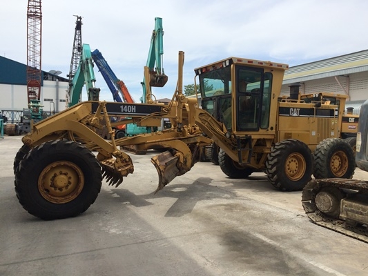 รถเกรด CAT 140H#2ZK01952 นำเข้าจาก USA ไม่เคยใช้งานในไทยครับ
