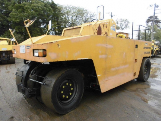 รถบดล้อยาง DYNAPAC : CP201W นำเข้าจากญี่ปุ่น ไม่เคยใช้งานในไทยครับ
