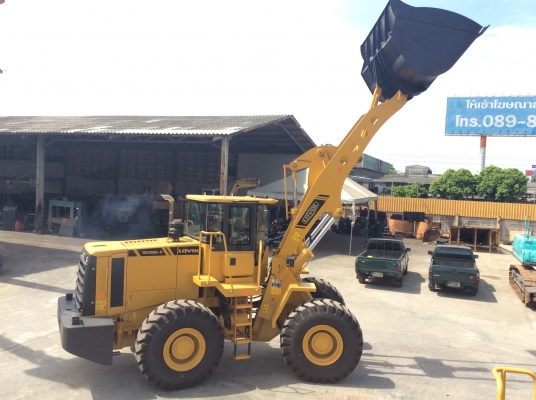 ด่วน!!ขายรถตักล้อยางยี่ห้อ FOTON LOVOL รุ่นFL958F-II มีประสิทธิภาพสูง ประหยัดเชื้อเพลิง และรับประกันนาน