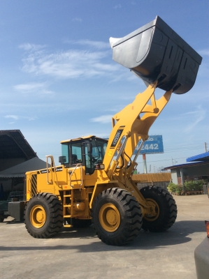 ใหม่!!พิเศษสุดๆกับรถตักล้อยางรุ่น FL956F-II (LA) ตัวแขนยาวที่เพิ่งนำเข้าจากต่างประเทศ ไม่เคยใช้งานที่ไทยเลยครับ