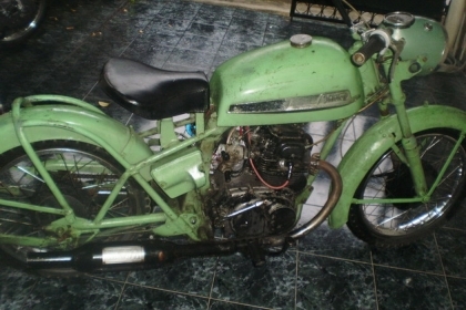 ขายมอไซค์เก่าเก็บ 400 สตาร์ทติดขี่ได้ไม่มีทะเบียน