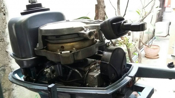 ขายเครื่องเรือ ยามาฮ่า 5แรงสองจังหวะสภาพดีใช้ได้เลยไม่ต้องซ่อม 12000บาท ติดต่อ0895104008 ช่างรอน