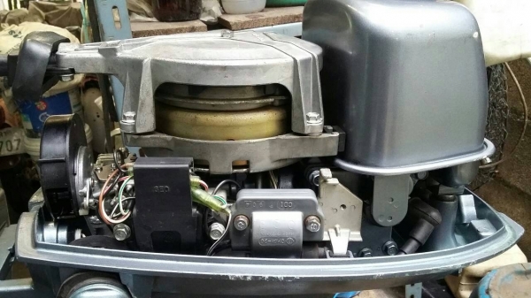 ขายเครื่องเรือ ยามาฮ่า 5แรงสองจังหวะสภาพดีใช้ได้เลยไม่ต้องซ่อม 12000บาท ติดต่อ0895104008 ช่างรอน