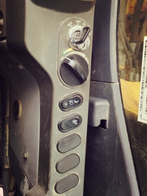 Komatsu PC200-8 Piping* สต็อกรถขุด นำเข้าเองจากญี่ปุ่น  โทร. 080-6565422 (หนิง)