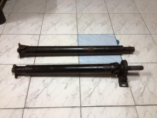 ขายเพลากลาง Bmw e30 ถอดออกจากเครืองm20 6สูบ2500เกียรธรรมดาราคา2400 โทร0924462525โส กทม