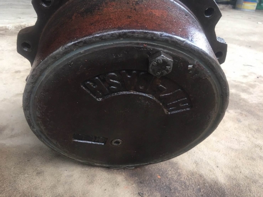 เฟืองเดิน แบคโฮ PC60 มี 3 ตัว