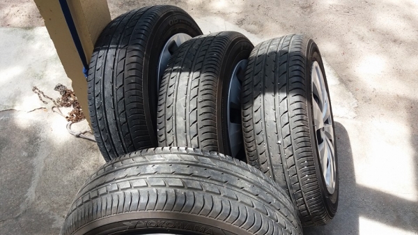 ขายล้อกระทะพร้อมยาง Yokohama 185 60 15