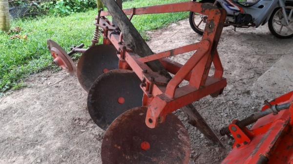 ขายผาน3โครง4ตราช้างใส่รถไถ34,36 แรง