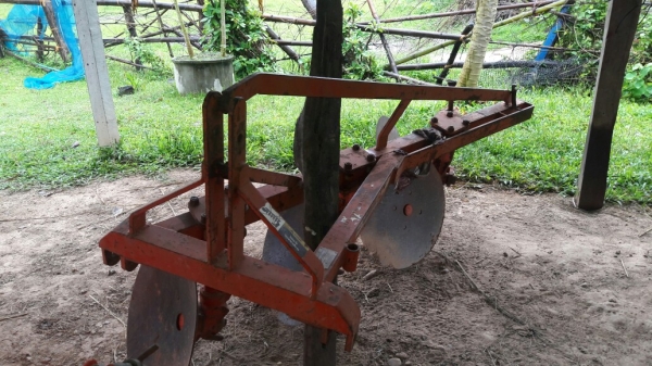 ขายผาน3โครง4ตราช้างใส่รถไถ34,36 แรง