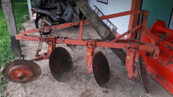 ขายผาน3โครง4ตราช้างใส่รถไถ34,36 แรง