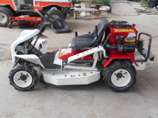 รถตัดหญ้า OREC RM85B1 13 แรง  พร้อมใช้งาน