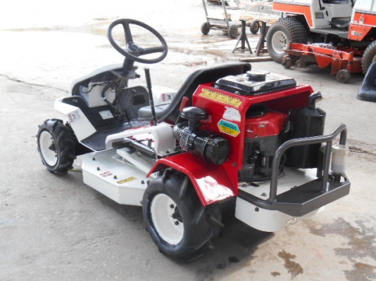 รถตัดหญ้า OREC RM85B1 13 แรง  พร้อมใช้งาน