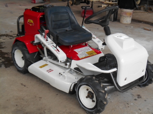 รถตัดหญ้า OREC RM85B1 13 แรง  พร้อมใช้งาน