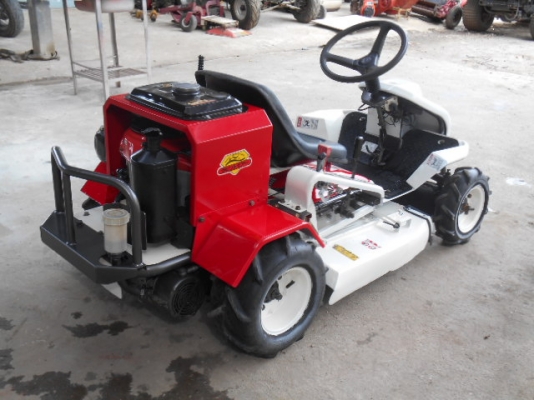 รถตัดหญ้า OREC RM85B1 13 แรง  พร้อมใช้งาน