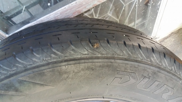 ขายยาง Bridgestone Duravis 215 70 16 ปี 14 สามเส้น