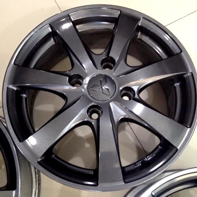 ----------ขายแล้ว---------NEW LANCER 4รู114 สี Gray silver สภาพสวยทั้งชุด ไม่มีคดดุ้งเบียดขอบ ตจวส่ง ----------ขายแล้ว---------NEW LANCER 4รู114 สี Gray silver สภาพสวยทั้งชุด ไม่มีคดดุ้งเบียดขอบ ตจวส่ง