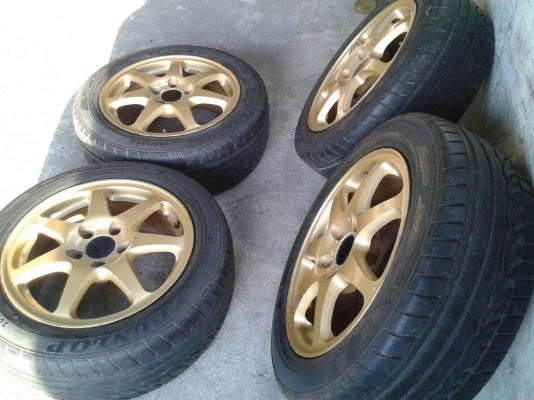 ล้อแท้ญี่ปุ่น ขอบ16นิ้ว5รู114 พร้อมยาง สวยๆ 4 ล้อ ราคา 5900 บาท