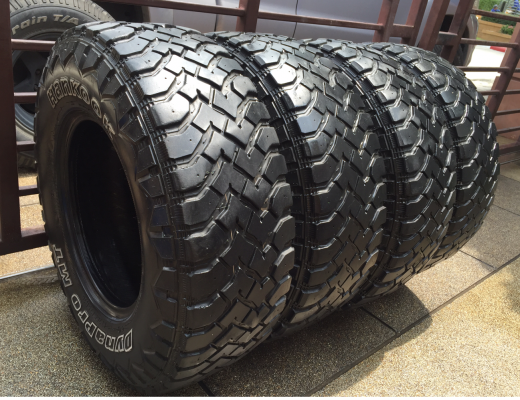 ยาง Mud Hankook 265 75 16 สิ้นปี11 ดอกเยอะ ไม่มีปะ ราคาไม่แพง