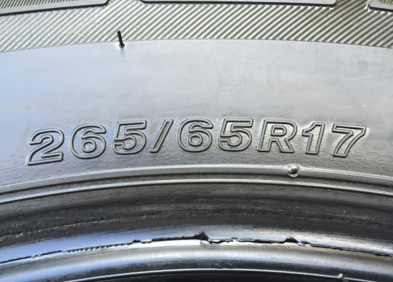 ยาง Bridgestone 265 65 17 ปี15 ดอกเยอะ ใช้ยาว ราคาไม่แพง ยาง Bridgestone 265 65 17 ปี15 ดอกเยอะ ใช้ยาว ราคาไม่แพง