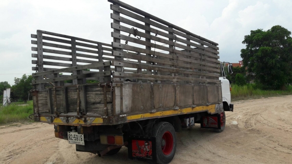 รถบรรทุก 6 ล้อ HINO KN500 ปี24 เครื่อง 110 แรง ราคา 165,000 บ.รถอยู่สระบุรี