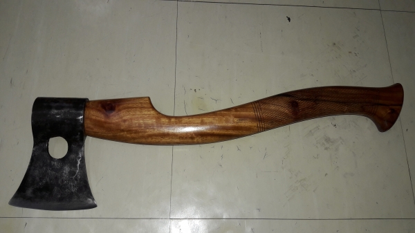 ขายขวานตีจากเหล็กยึดรางรถไฟงานดีเหมาะมือน้ำหนักเบาสวยงาม ขายขวานตีจากเหล็กยึดรางรถไฟงานดีเหมาะมือน้ำหนักเบาสวยงาม