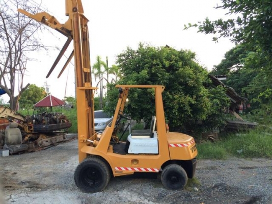 toyota 2.5ตันเครื่องดีเซล เก่านอกสภาพดี เครื่องเกียร์ไฮดรอลิคดี งากระดกล้อหน้าคู่ เราขายถูกสุดแล้วครับ ราคาไม่แพงต่อรองได้ครับ