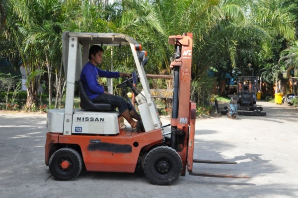 ((ลดกระหน่ำ))ขายFORKLIFT NISSAN FG10 ใหม่สุด(1.ตัน) เสา3เมตร สวยเดิมจากญี่ปุ่น ยังไม่เคยใช้ในไทย 85,000เท่านั้น!!