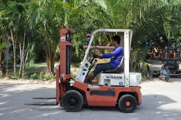 ((ลดกระหน่ำ))ขายFORKLIFT NISSAN FG10 ใหม่สุด(1.ตัน) เสา3เมตร สวยเดิมจากญี่ปุ่น ยังไม่เคยใช้ในไทย 85,000เท่านั้น!!