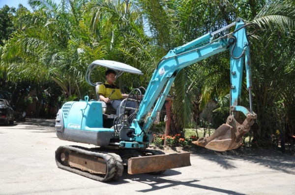 ขายแบคโฮ KOBELCO SK20 ปั้มนิ้ว คอนโทลน้ำมัน ครบๆ สวยเดิมจากญี่ปุ่น ทำงานสมบูรณ์ทุกระบบ รับรองไม่ผิดหวัง 265,000 เท่านั้น!!
