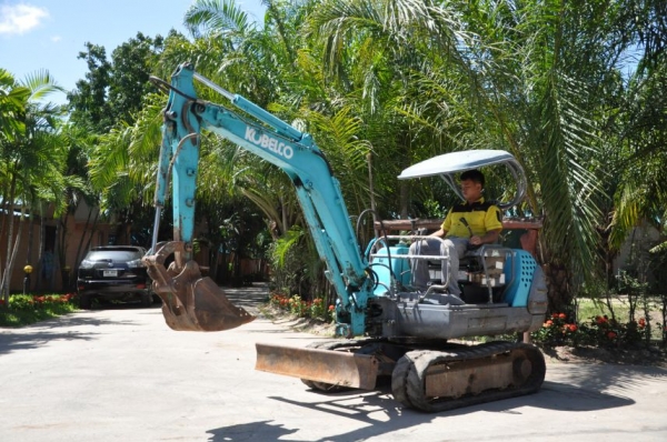 ขายแบคโฮ KOBELCO SK20 ปั้มนิ้ว คอนโทลน้ำมัน ครบๆ สวยเดิมจากญี่ปุ่น ทำงานสมบูรณ์ทุกระบบ รับรองไม่ผิดหวัง 265,000 เท่านั้น!!