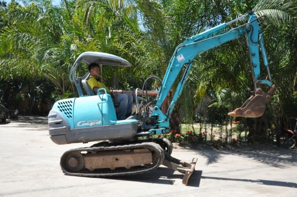 ขายแบคโฮ KOBELCO SK20 ปั้มนิ้ว คอนโทลน้ำมัน ครบๆ สวยเดิมจากญี่ปุ่น ทำงานสมบูรณ์ทุกระบบ รับรองไม่ผิดหวัง 265,000 เท่านั้น!!